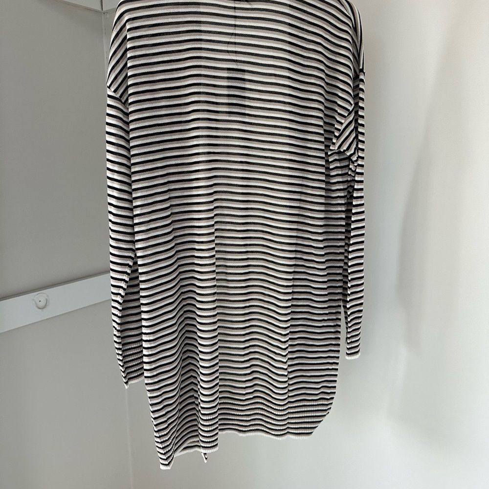 Monrow Cardigan - Picture 3 of 4
